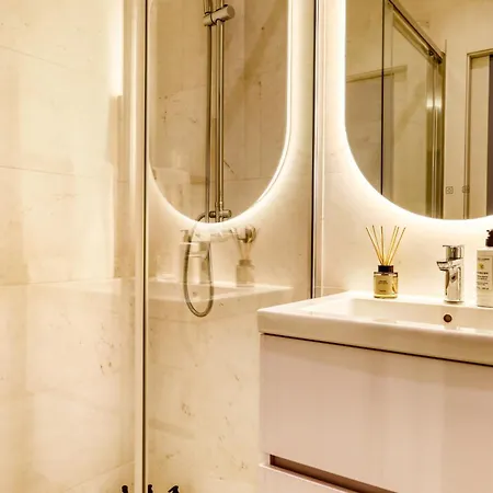 Acqua Blue 3o, A In Madeira Apartment